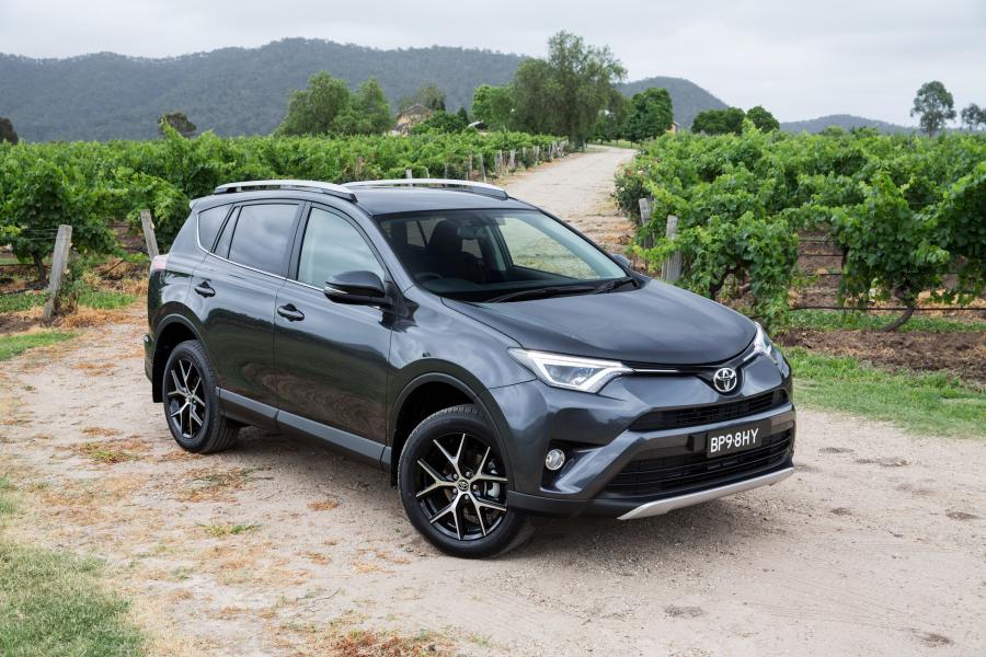  Toyota RAV4 2015 года  (AU) (фото 8 из 22)